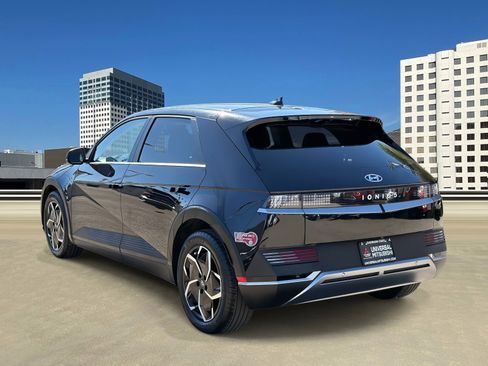Used 2024 Hyundai Ioniq 5 SE image 3