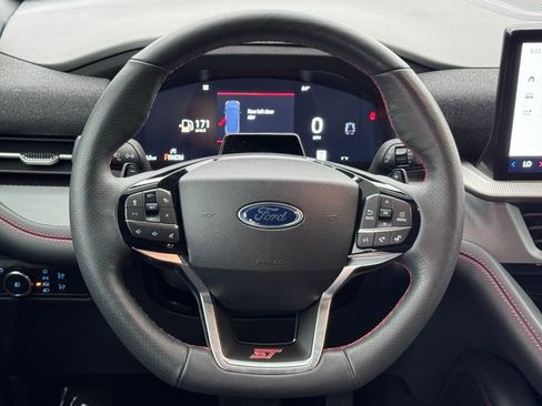 Used 2025 Ford Explorer ST AWD/4WD image 7