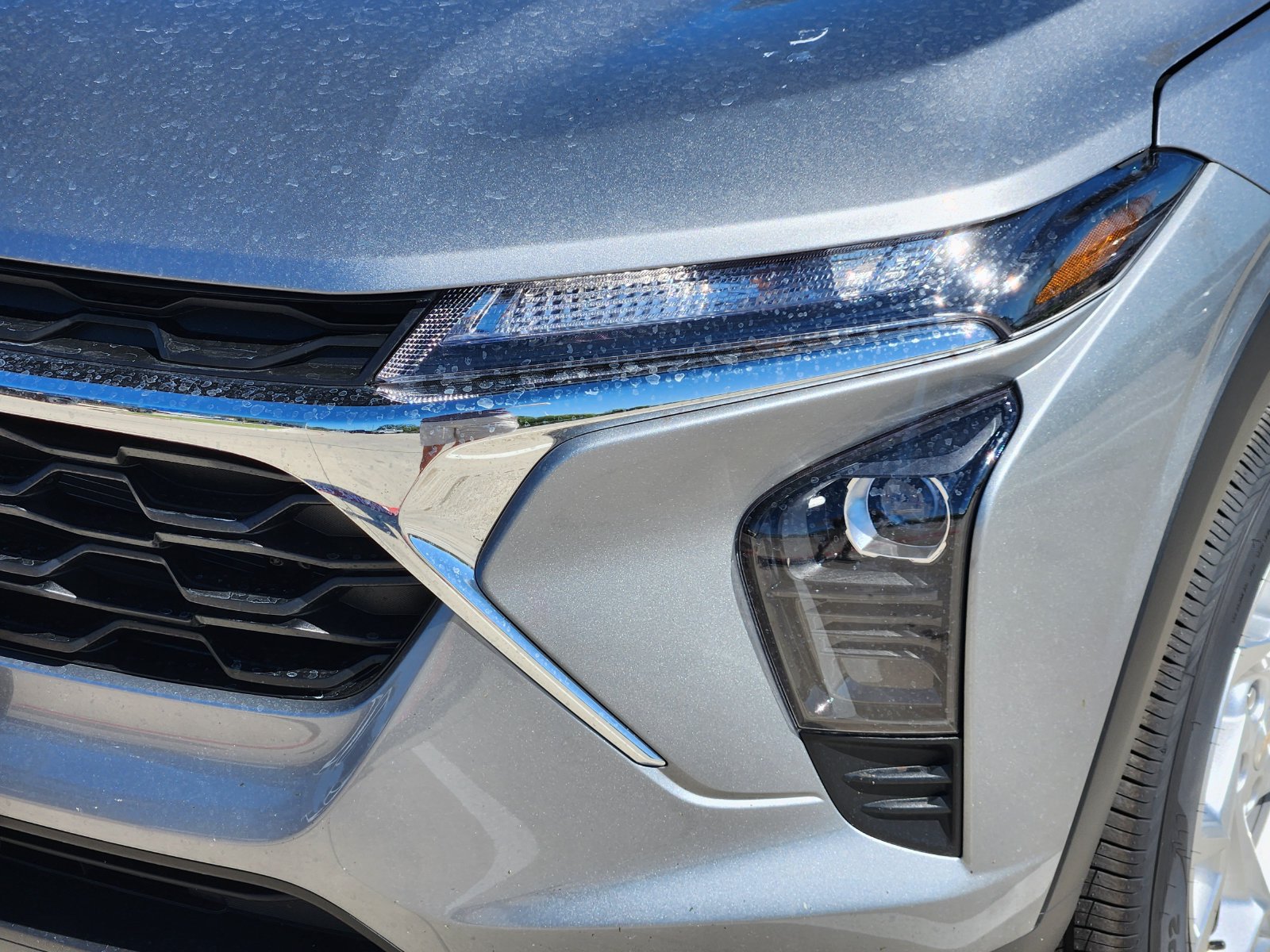 New 2026 Chevrolet Trax LS w/ LS Convenience Package FWD image 9