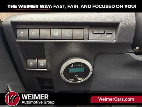 Used 2021 Toyota Sienna Platinum AWD/4WD image 31
