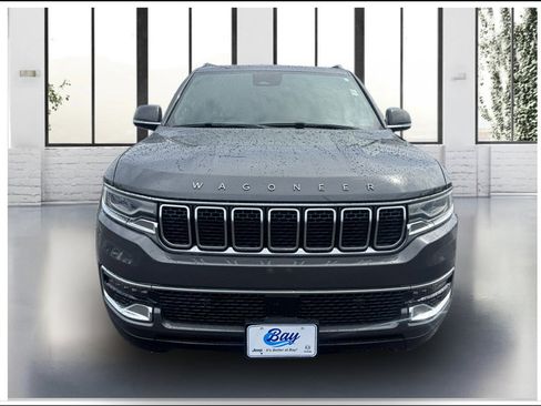 Used 2022 Jeep Wagoneer Series I w/ Premium Group I AWD/4WD image 1