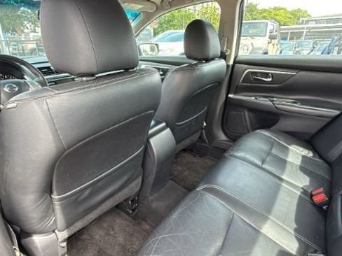 Used 2017 Nissan Altima 3.5 SR FWD image 25
