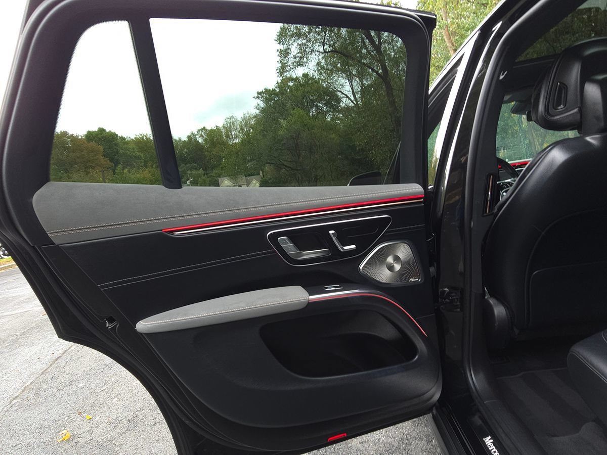 Used 2023 Mercedes-Benz EQS 450+ SUV image 34