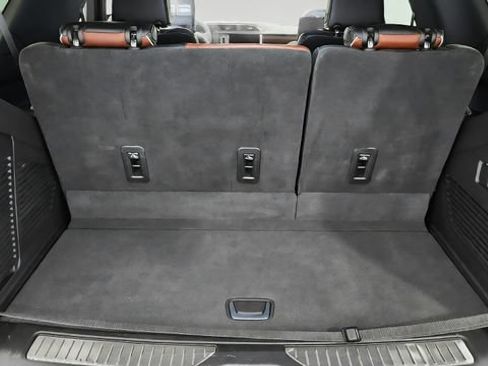 Used 2023 GMC Yukon Denali Ultimate AWD/4WD image 24
