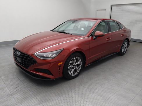 Used 2023 Hyundai Sonata SEL FWD image 2