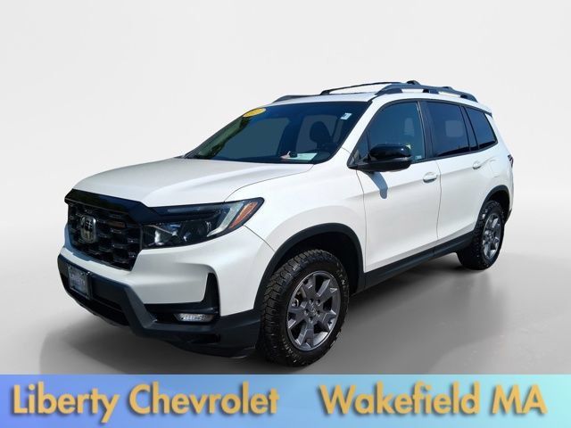Used 2024 Honda Passport TrailSport image 3