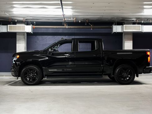 Used 2024 Chevrolet Silverado 1500 High Country w/ Midnight Edition AWD/4WD image 7