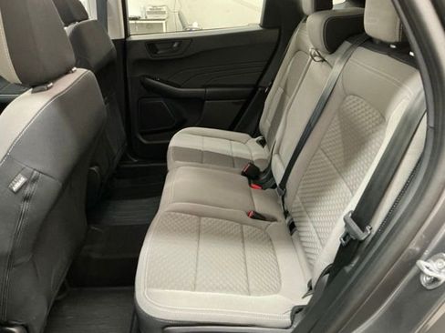 Used 2022 Ford Escape SE w/ SE Sport Appearance Package image 13