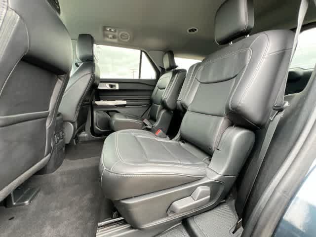 Used 2023 Ford Explorer XLT w/ Equipment Group 202A AWD/4WD image 19