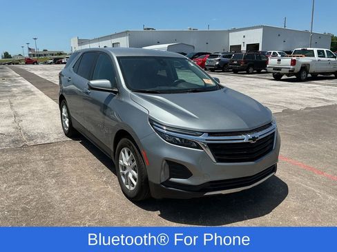 Used 2024 Chevrolet Equinox LT w/ LPO, Floor Liner Package FWD image 2