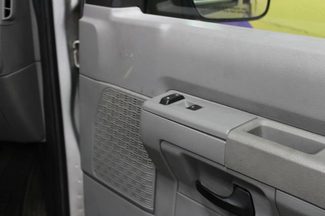 Used 2012 Ford E-350 and Econoline 350 XLT RWD image 11