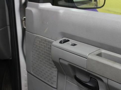 Used 2012 Ford E-350 and Econoline 350 XLT RWD image 11