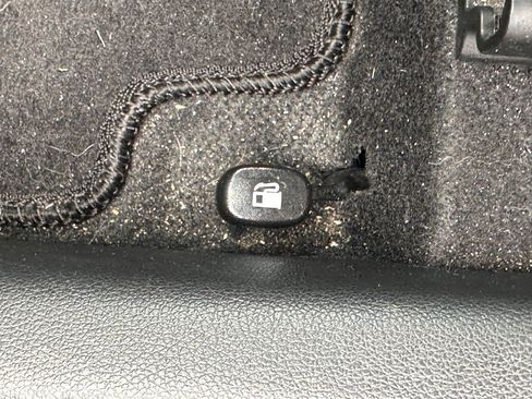 Used 2022 Hyundai Kona SE w/ Cargo Package image 21