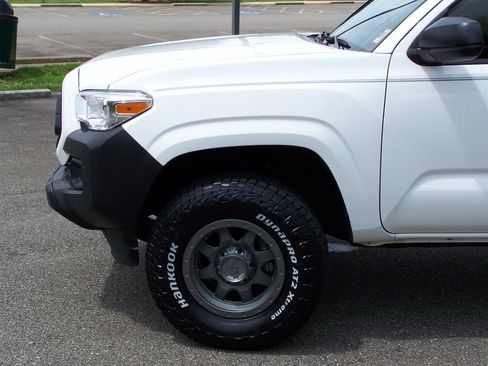 Used 2023 Toyota Tacoma SR image 18
