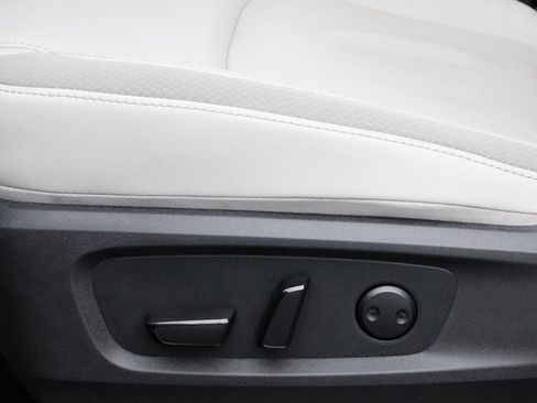 Certified 2024 Nissan Pathfinder SL image 24