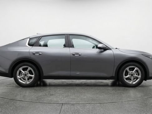 Used 2025 Kia K4 LXS image 11