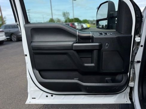 Used 2018 Ford F150 XLT w/ Equipment Group 302A Luxury RWD image 12