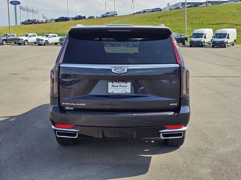 Used 2023 Cadillac Escalade Premium Luxury w/ LPO, Radiant Package image 4