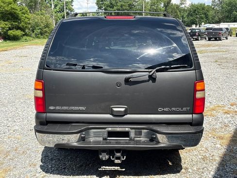 Used 2002 Chevrolet Suburban LT RWD image 6
