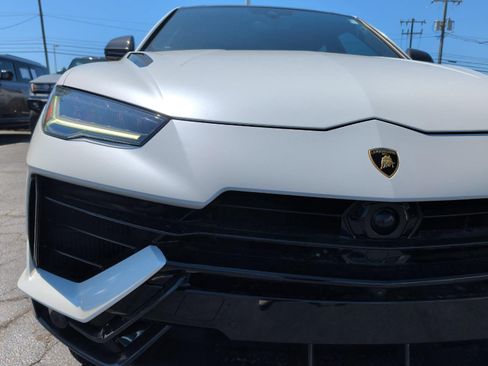 Used 2023 Lamborghini Urus Performante AWD/4WD image 11