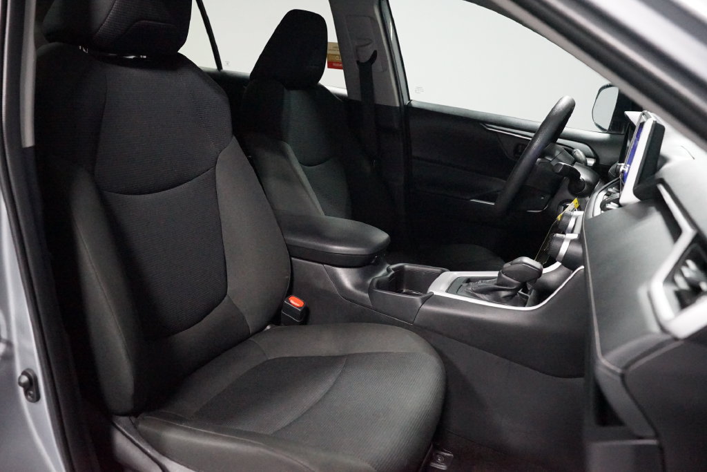 Certified 2025 Toyota RAV4 LE FWD image 27