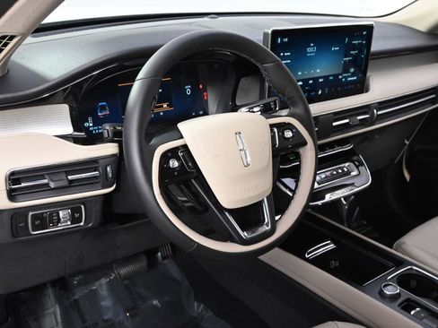 New 2026 Lincoln Corsair Premiere image 12