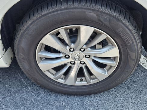 Used 2017 INFINITI QX80 2WD w/ Driver Assistance Package image 10