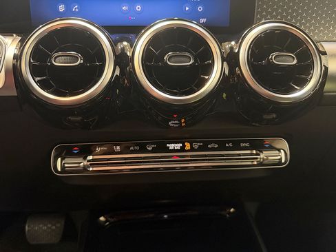 Certified 2026 Mercedes-Benz GLB 250 image 17