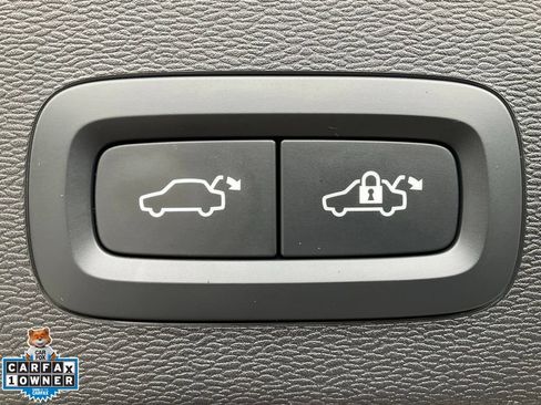 Used 2023 Volvo C40 P8 Recharge Ultimate AWD/4WD image 10
