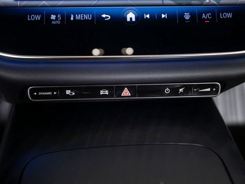 Used 2024 Mercedes-Benz E 350 4MATIC Sedan image 38