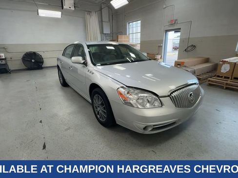 Used 2011 Buick Lucerne CXL FWD image 2