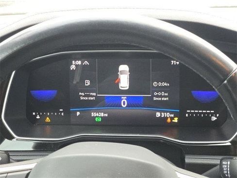 Used 2024 Volkswagen Jetta SE image 12