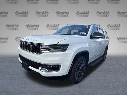 Used 2023 Jeep Wagoneer 4WD w/ Premium Group I image 4