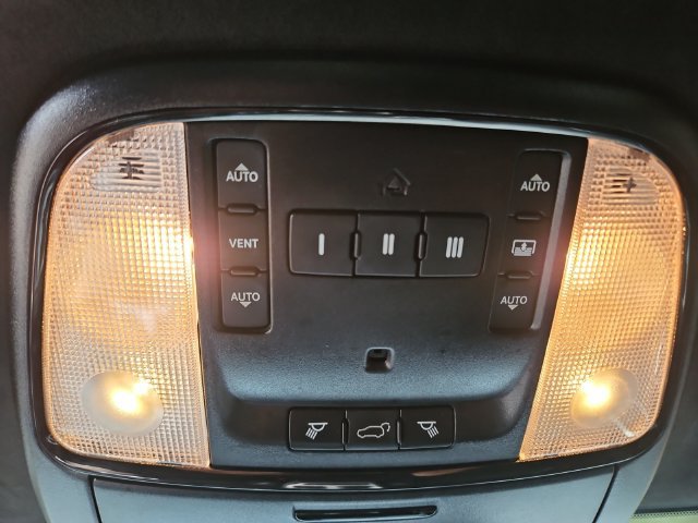 Used 2019 Jeep Grand Cherokee Trackhawk w/ Trailer Tow Group IV AWD/4WD image 28