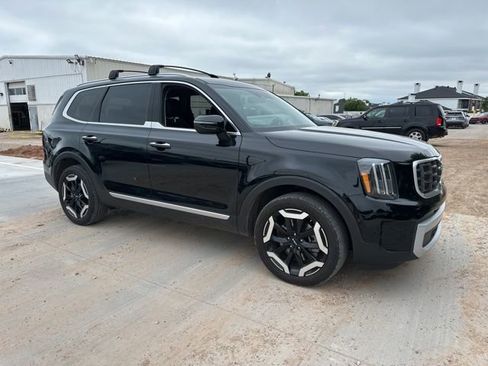 Used 2024 Kia Telluride S FWD image 17