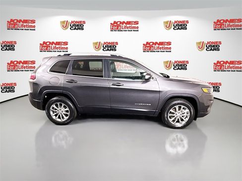 Used 2021 Jeep Cherokee Latitude Plus image 16