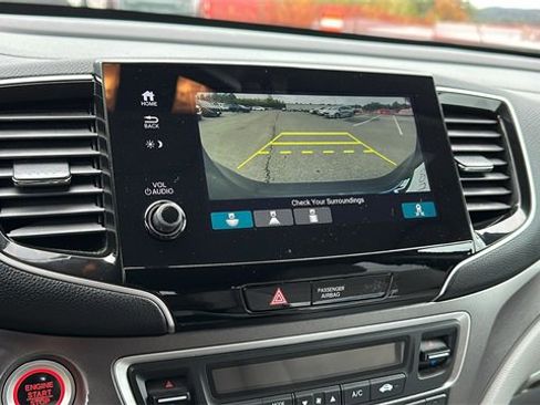 Used 2021 Honda Pilot EX image 20