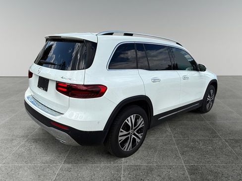 Used 2024 Mercedes-Benz GLB 250 4MATIC image 5