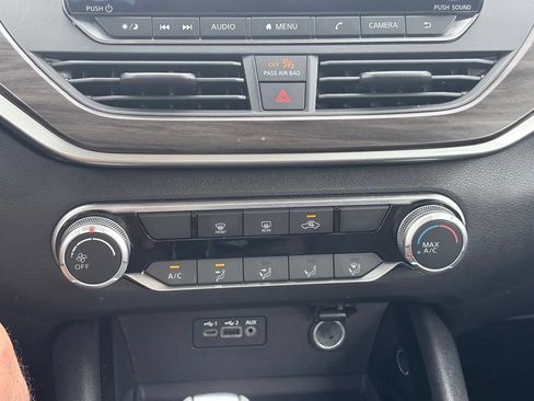 Used 2024 Nissan Altima 2.5 SV AWD/4WD image 11