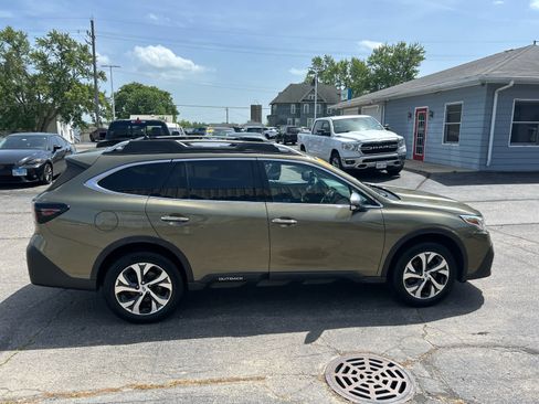 Used 2020 Subaru Outback Touring AWD/4WD image 8