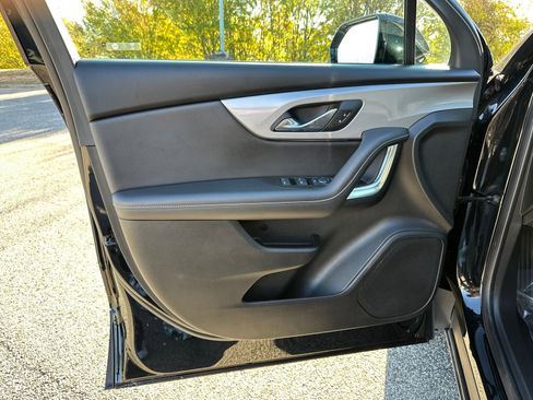 Used 2025 Chevrolet Blazer LT image 10