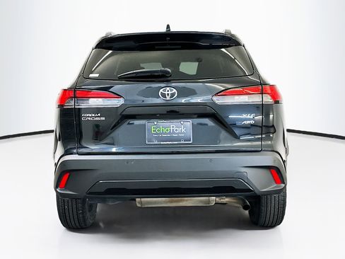 Used 2024 Toyota Corolla Cross XLE image 7