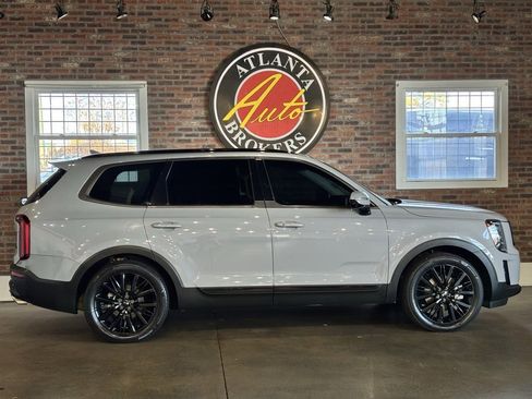 Used 2021 Kia Telluride SX w/ Nightfall Edition Package image 25