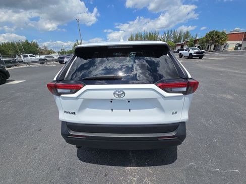 Used 2024 Toyota RAV4 LE FWD image 7