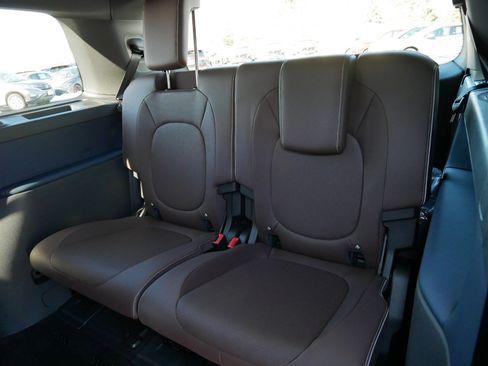 New 2025 Volkswagen ID. Buzz Pro S image 8