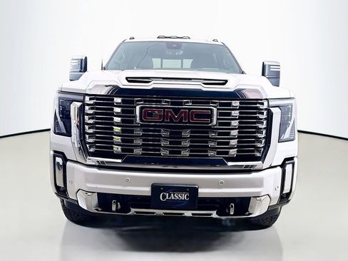 Used 2024 GMC Sierra 3500 Denali w/ Denali Reserve Package image 2
