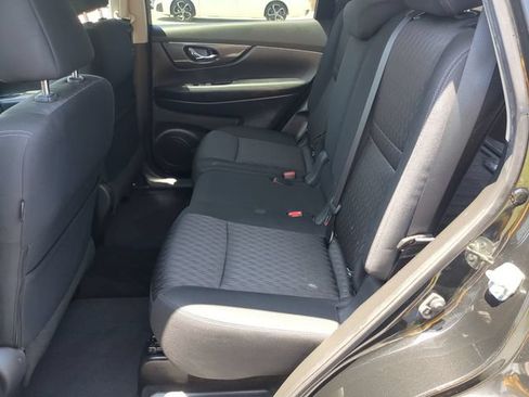 Used 2019 Nissan Rogue SV FWD image 27