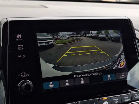 Used 2023 Honda Odyssey Touring image 23