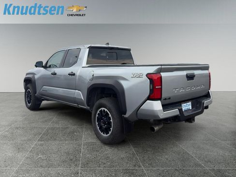 Used 2024 Toyota Tacoma TRD Off-Road w/ TRD Off Road Premium Package AWD/4WD image 5