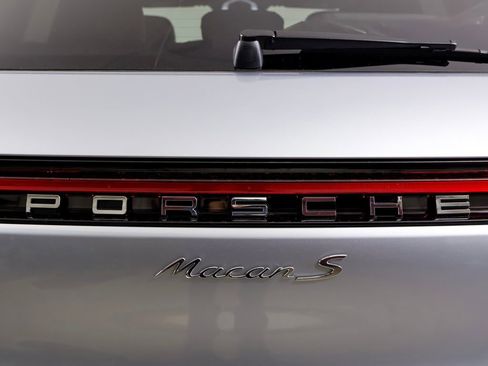 New 2026 Porsche Macan S image 12